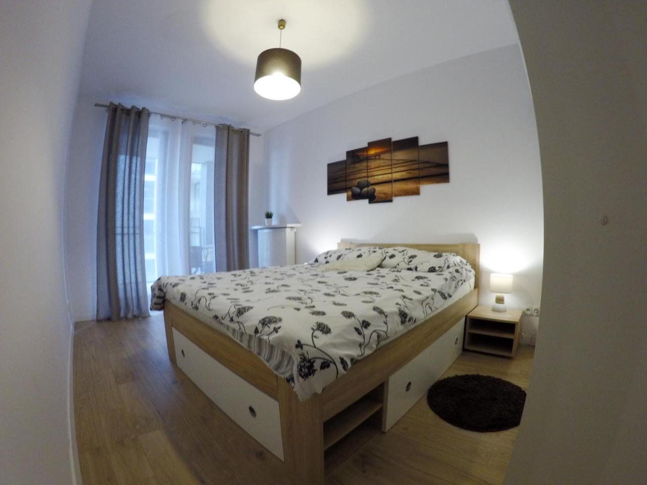 Apartament Obrzezna 3 Deluxe 바르샤바 외부 사진